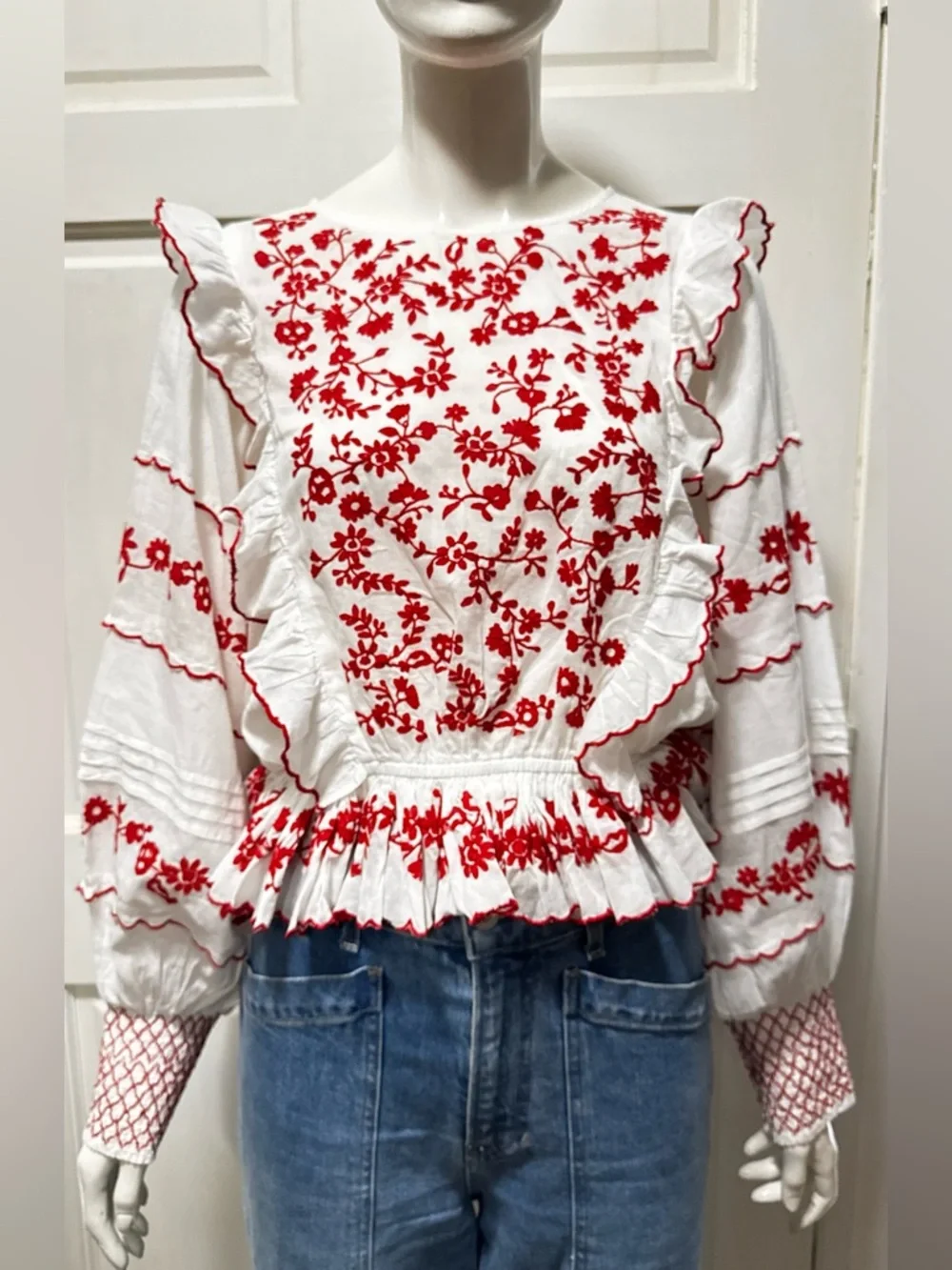 Farm Rio White Peasant with Red Floral Embroidery Long Sleeve Blouse Sz small - Picture 4 of 12